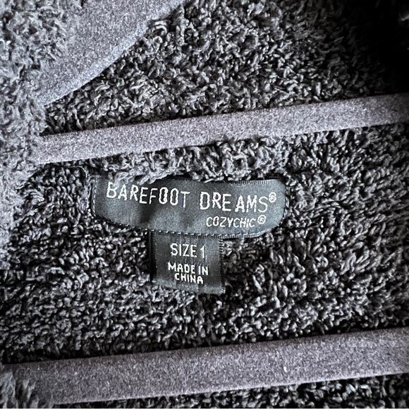 Barefoot Dreams robe Size 1 - Picture 2 of 10